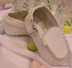 Παπούτσι αγκαλιάς για αγόρι Baby walker ΝΟ 18 IVORY ΧΡΩΜΑ Τιμή αρχική 40,00 τελική 18,00 euro