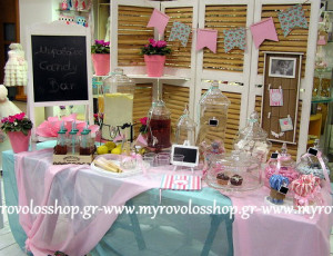 Candy Bar and Lemonade Bar, Τραπέζι Βιβλίου Ευχών, Παρουσίαση Μπομπονιέρων Βάπτισης, κεράσματα και γλυκά βάπτισης, Οργάνωση από το κατάστημά μας ΜΥΡΟΒΟΛΟΣ,